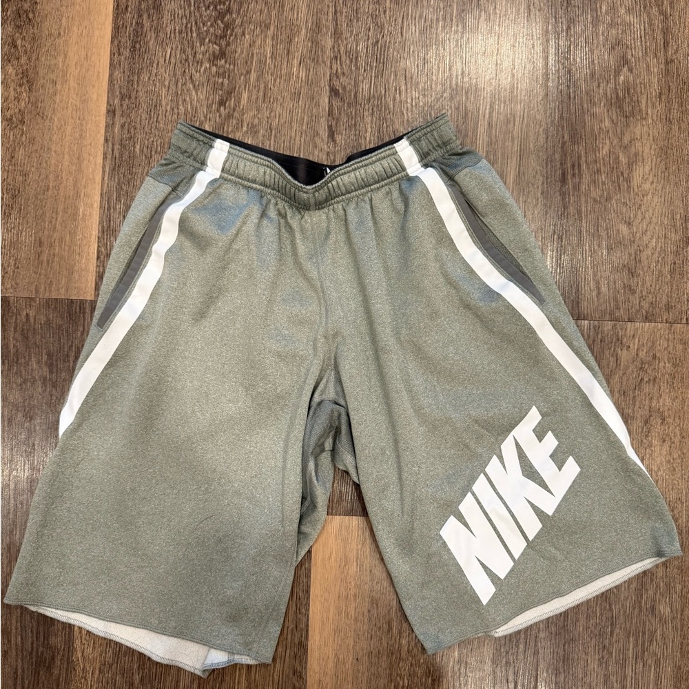 Nike Therma-Fit Grey Training Shorts (Size M)